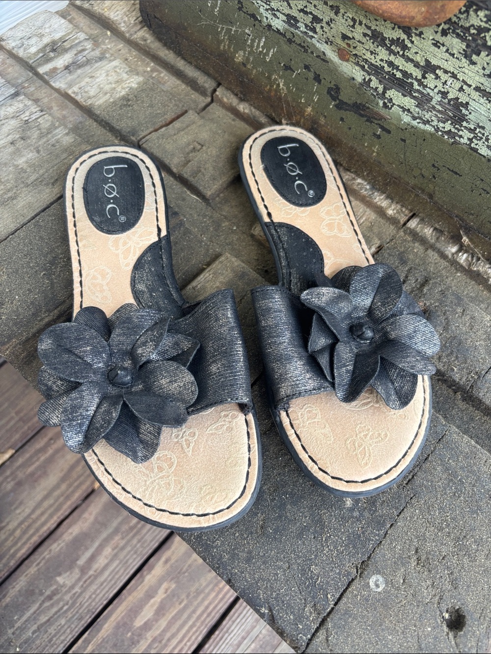b.o.c. Black Floral Slip-On Slide Sandals
